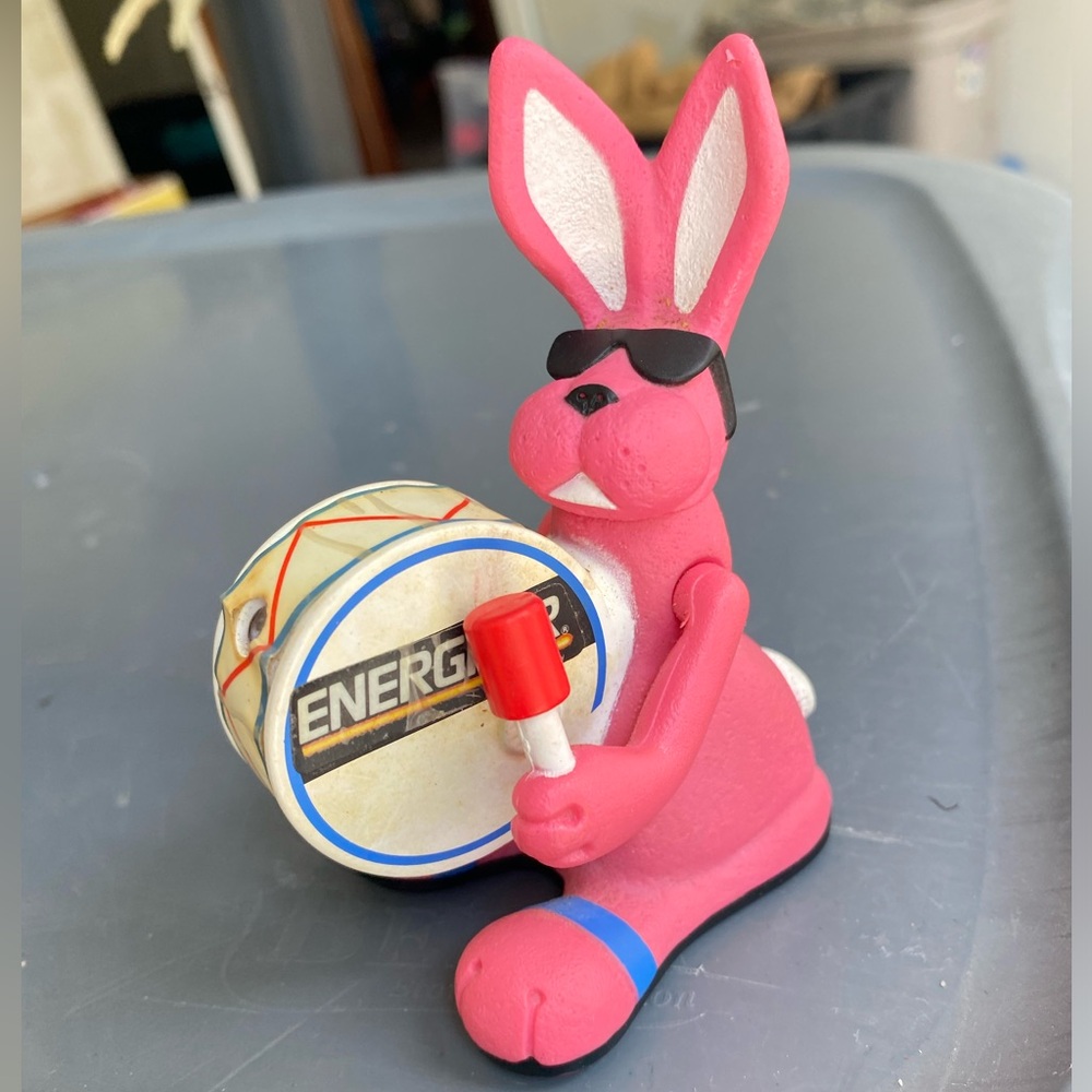 Energizer Bunny Flashlight Rabbit Toy Vintage 1990s Retro- needs batteries